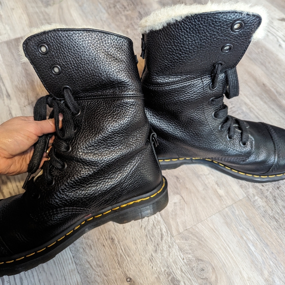 Dr. Martens Aimilita fur lined leather boots Men's 9 or Women's 11 - Picture 7 of 11